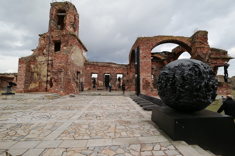 Реставрация мемориала в крепости Орешек